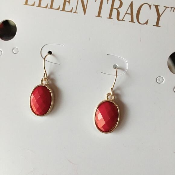 ELLEN TRACY gold tone red accent necklace set - Picture 9 of 10